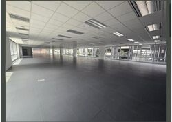 Bank Of Singapore Centre (D1), Office #514691121